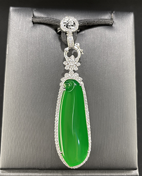 高冰阳绿翡翠福瓜吊坠