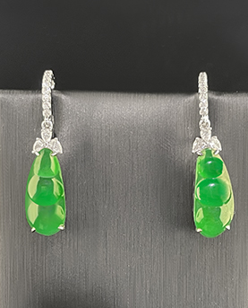 冰种阳绿翡翠福豆耳坠