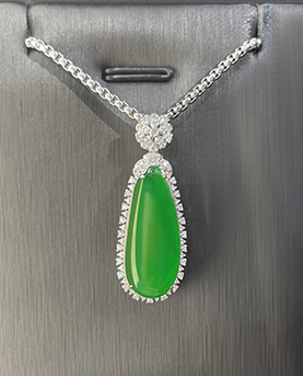 帝王绿翡翠水滴吊坠