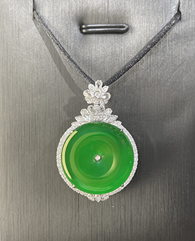 冰种阳绿翡翠平安扣吊坠