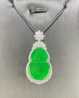 高冰满绿翡翠葫芦吊坠